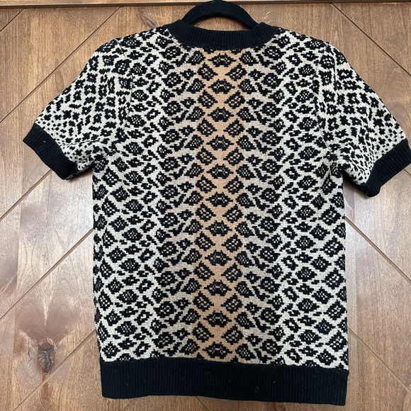 Maeve by Anthropologie sweater 🖤 - Picture 2 of 4